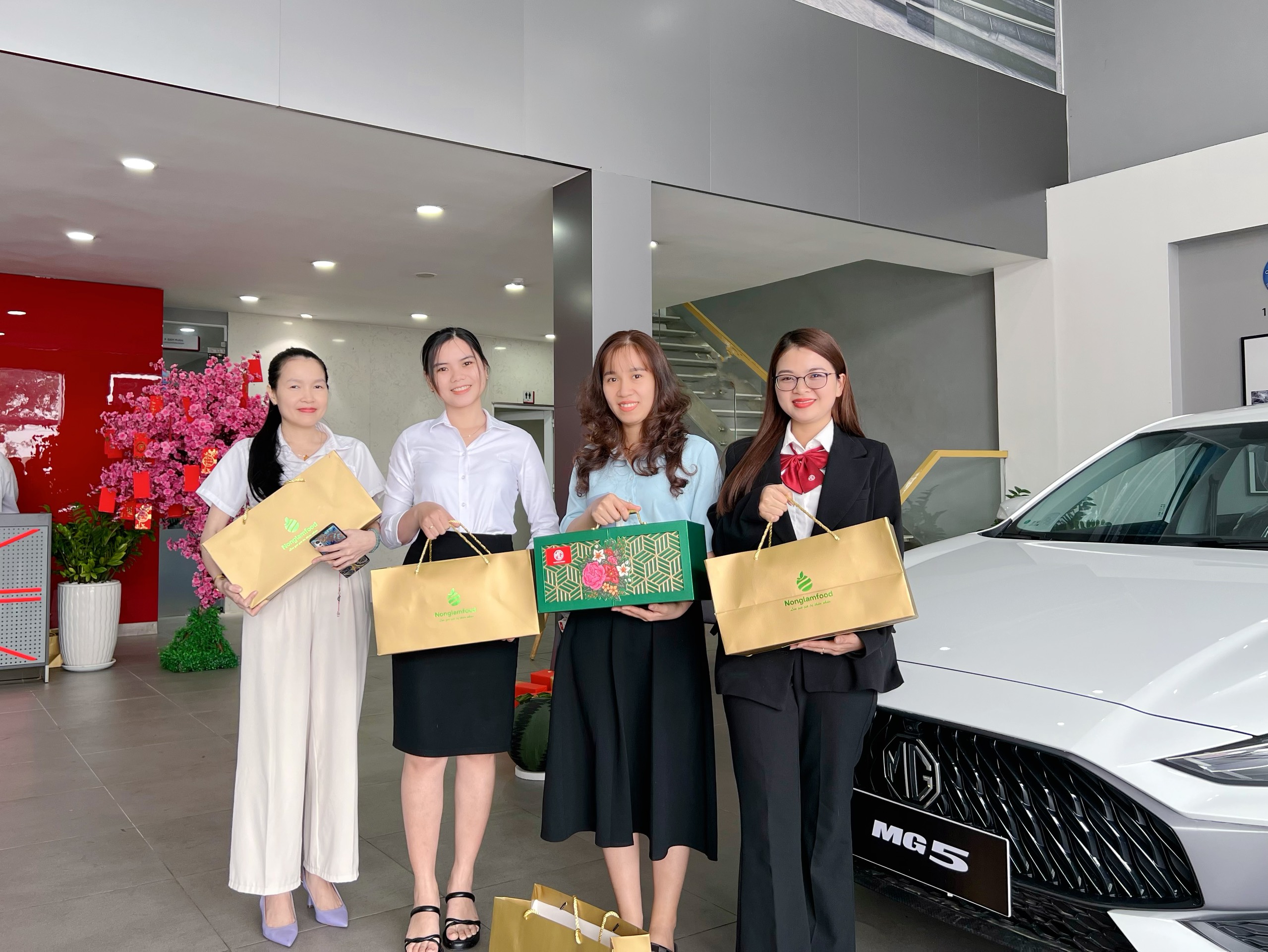 Z5137601760103_bce620aead376aafabb54b8bbb0b837e